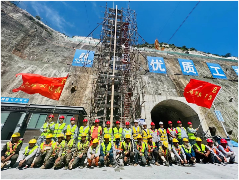 26.5米！中国水电八局刷新碾压混凝土大坝“芯”世界纪录
